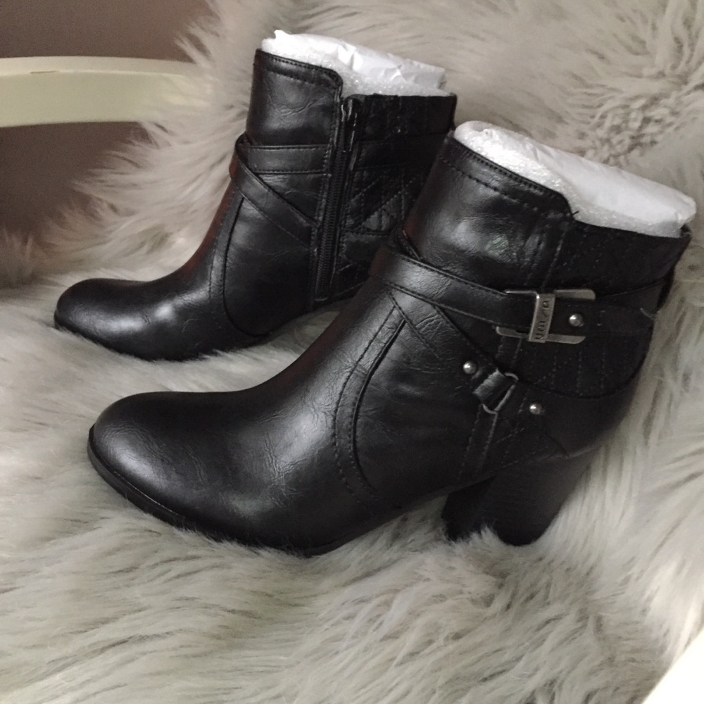 Unisa Payta Black Leather Booties, New!